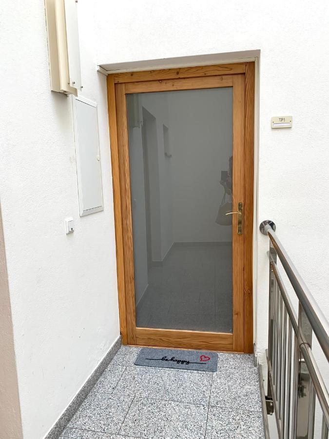 Air-Conditioned, Quiet Apartment - Center Of Sankt Poelten - Smart Tv Exterior photo